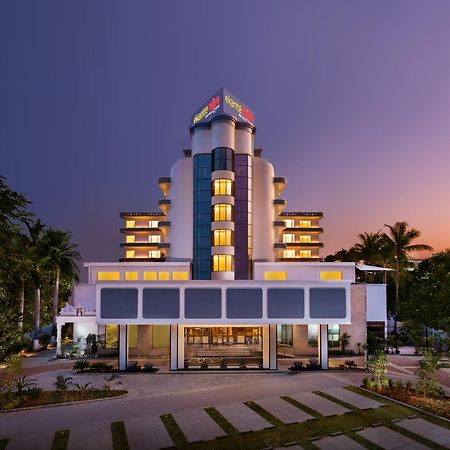 โรงแรมบลิส ตีรูปาติ ภายนอก รูปภาพ